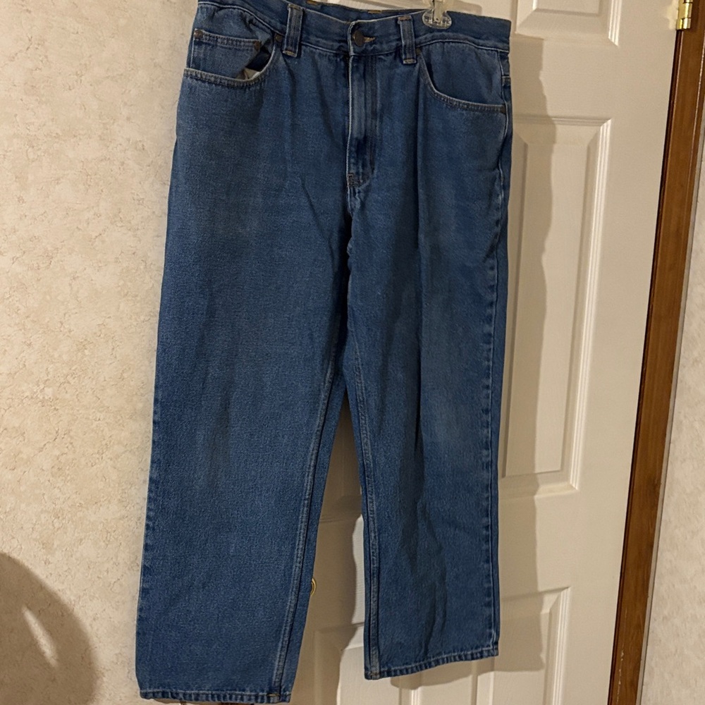 Men's Relaxed Fit Blue Jeans size 36 waist. Like new!